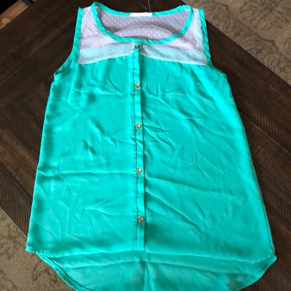 shirt - Picture 3 of 3